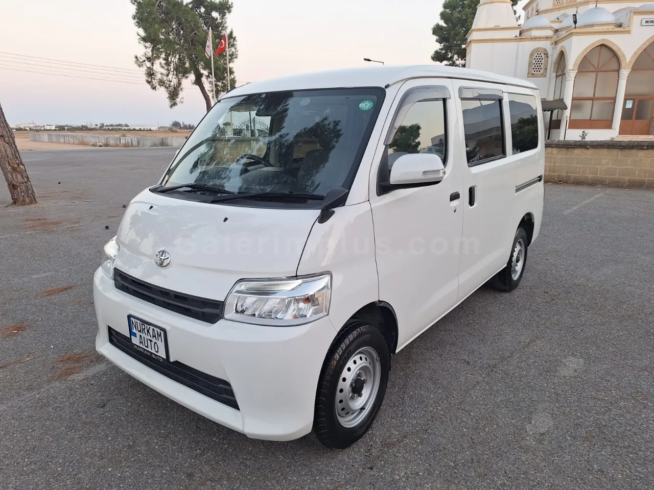 2022 Model Otomatik Toyota Townace Gazimağusa Satılık İkinci El | GalerimPlus - Thumbnail 4