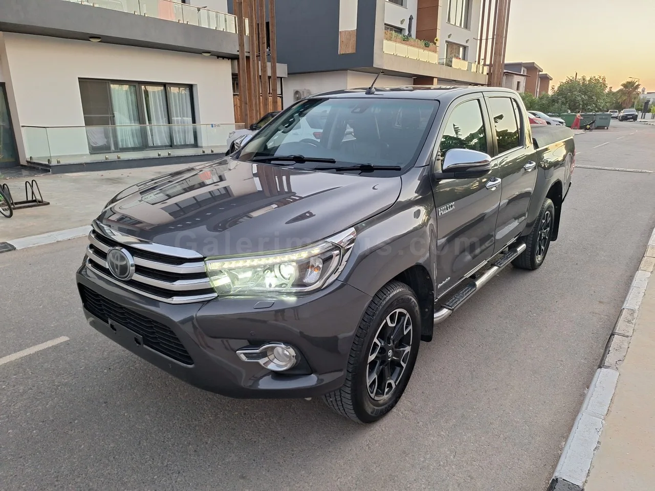 2017 Model Otomatik Toyota Hilux 2.4 D Gazimağusa Satılık İkinci El | GalerimPlus - Thumbnail 3