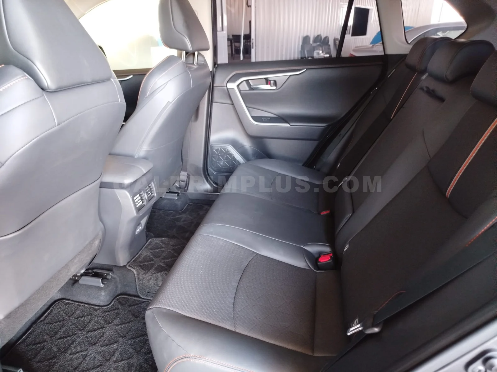 2025 Toyota RAV4 2.0 D-4D 2.0 D-4D Lefkoşa Satılık İkinci El | GalerimPlus - Thumbnail 8