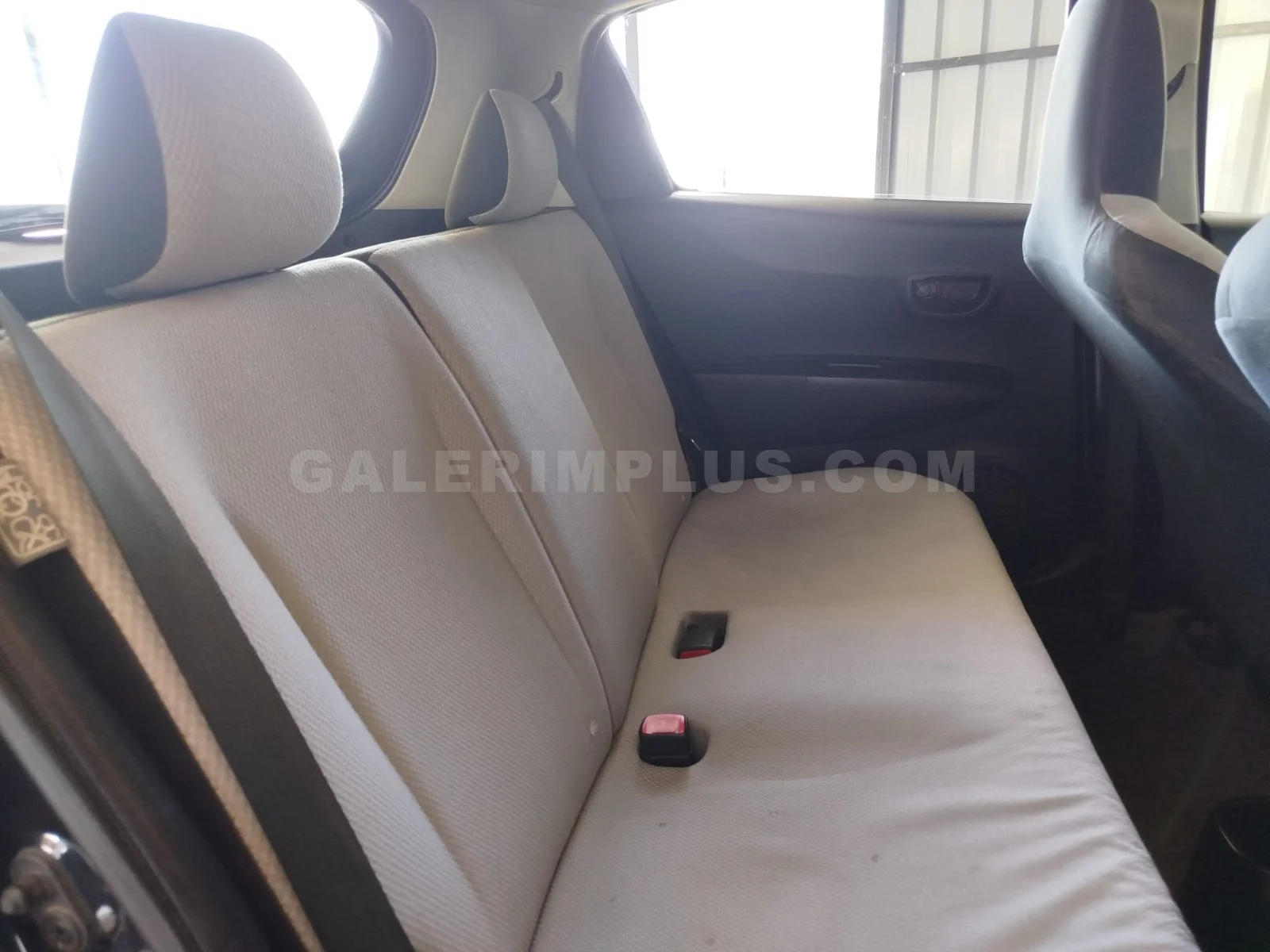 2011 Toyota Vitz 1.3 1.3 Lefkoşa Satılık İkinci El | GalerimPlus - Thumbnail 8