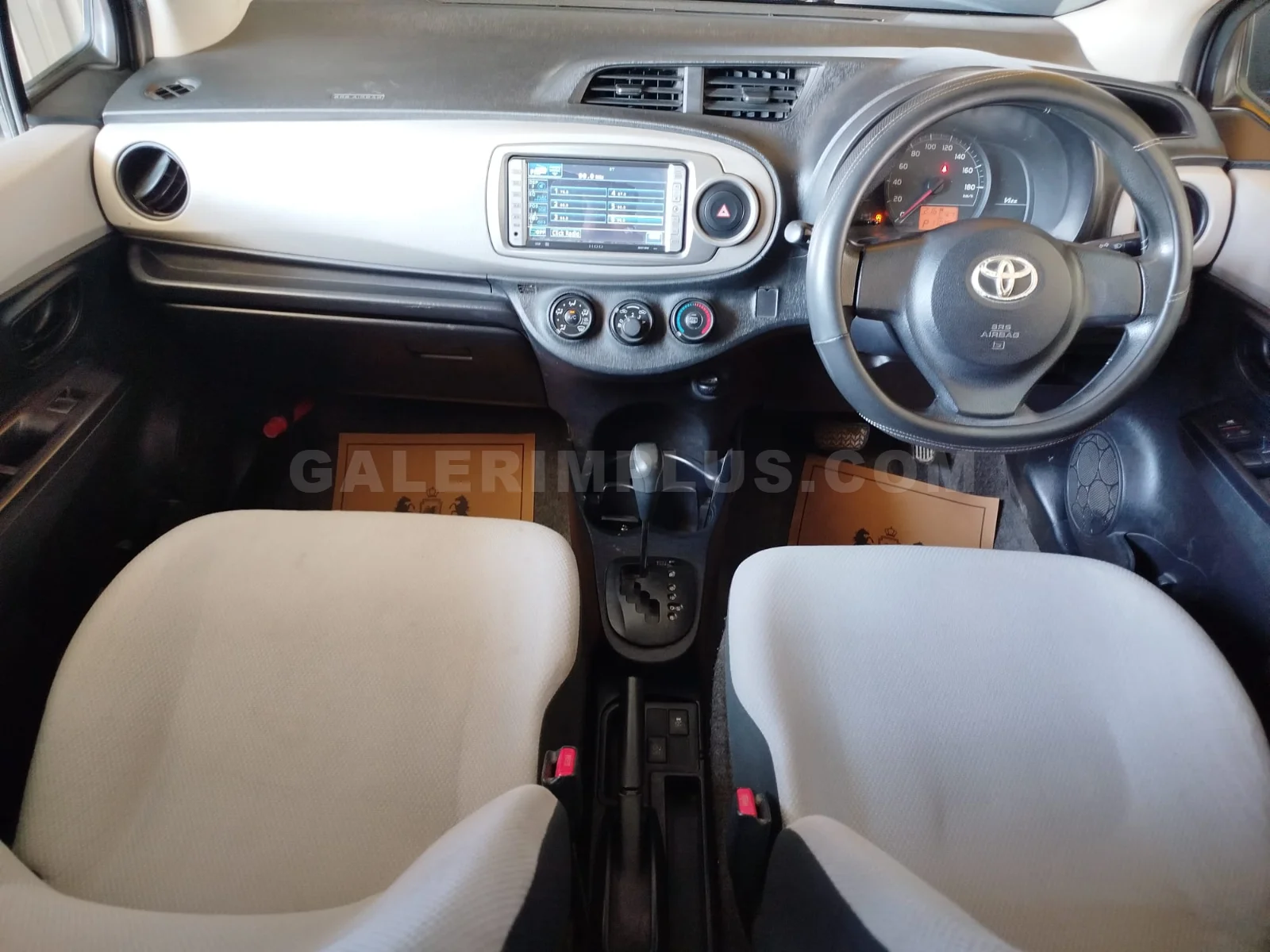2011 Toyota Vitz 1.3 1.3 Lefkoşa Satılık İkinci El | GalerimPlus - Thumbnail 5