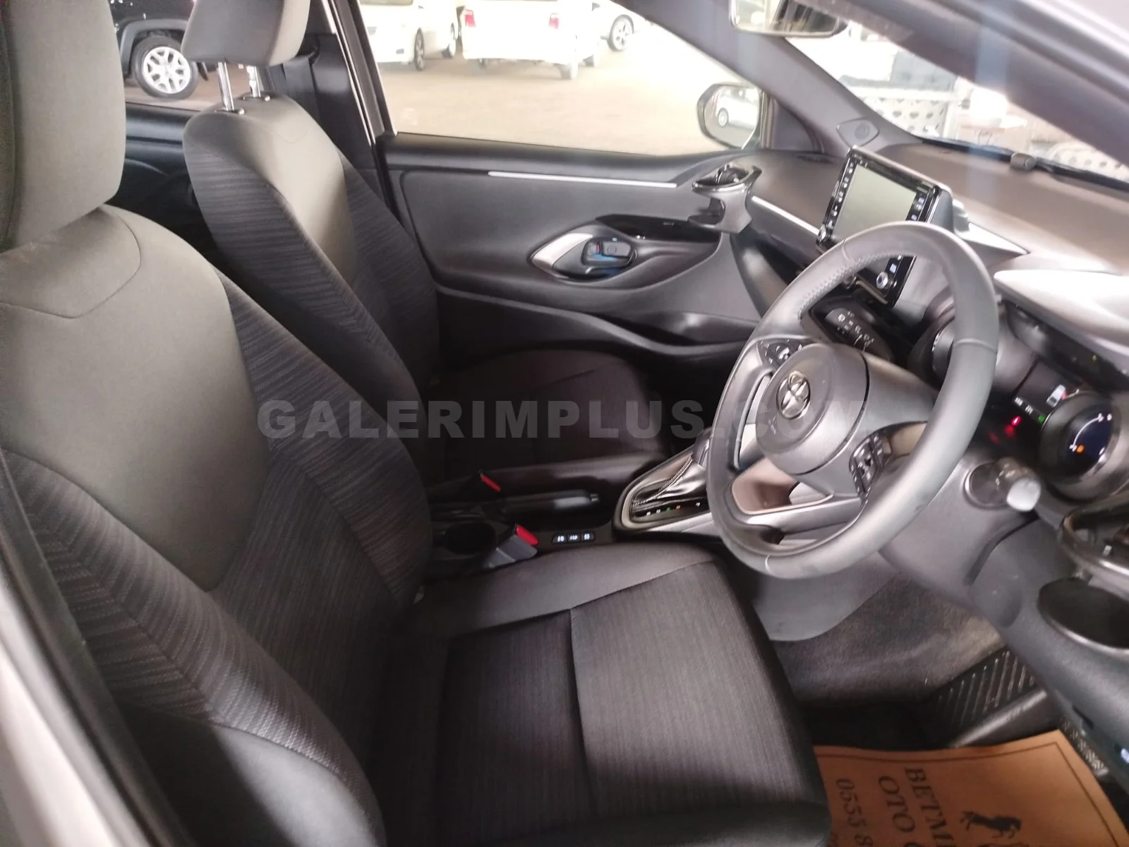 2022 Toyota Yaris 1.5 Hybrid 1.5 Hybrid Lefkoşa Satılık İkinci El | GalerimPlus - Thumbnail 4