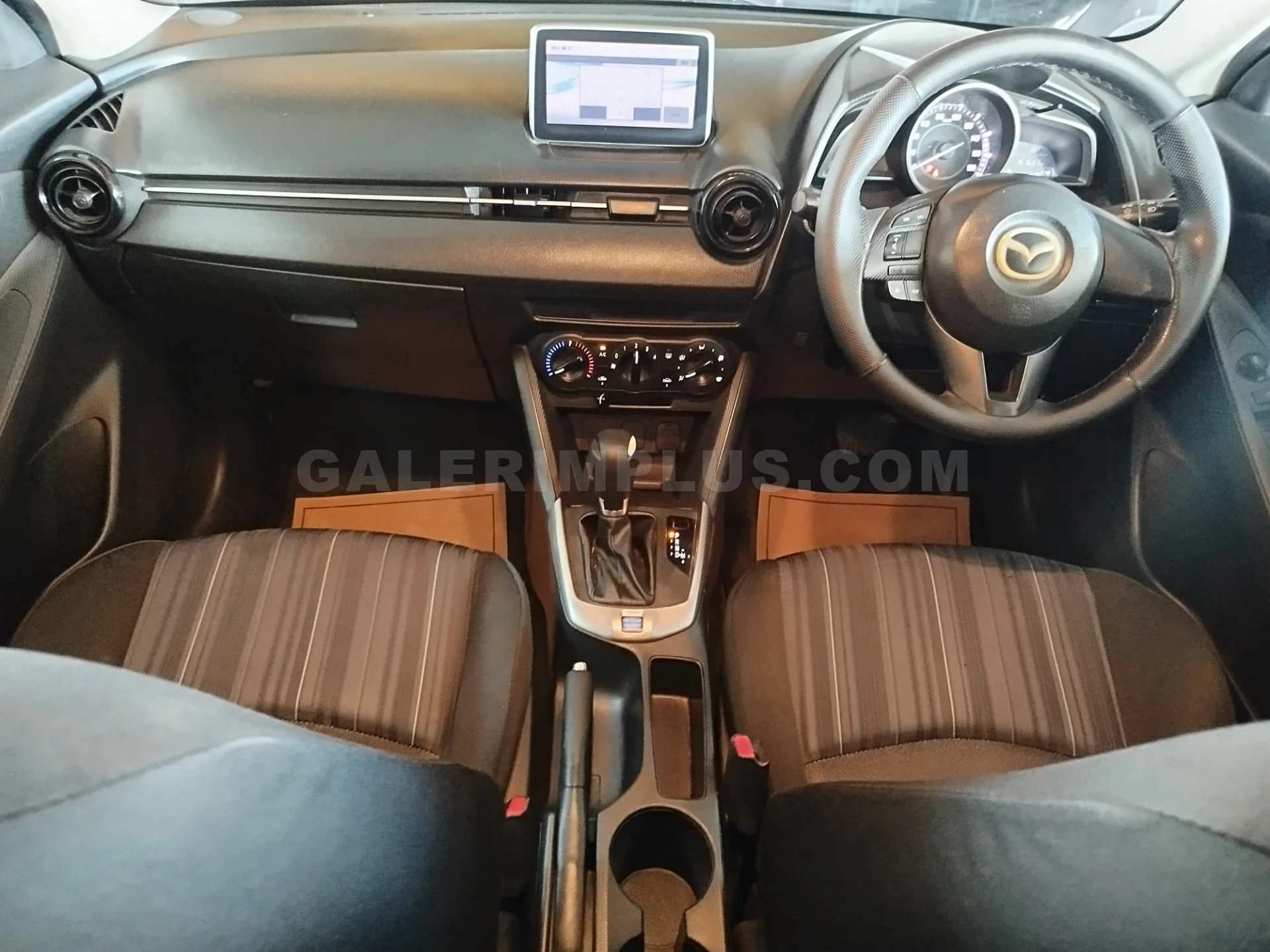 2014 Mazda Demio 1.3 Skyactiv-G 1.3 Skyactiv-G Lefkoşa Satılık İkinci El | GalerimPlus - Thumbnail 5