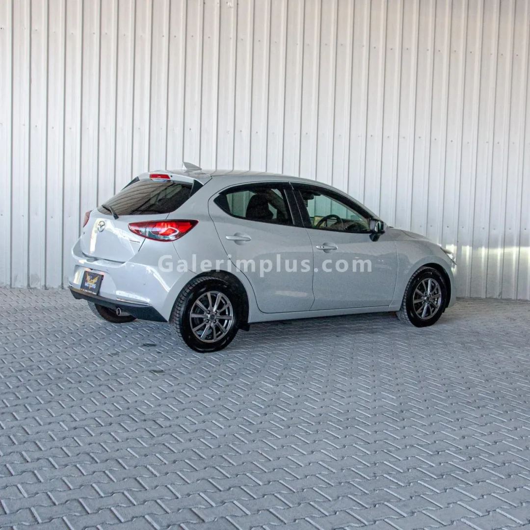 2021 Model Otomatik Mazda 2 1.5 Sky-G Girne Satılık İkinci El | GalerimPlus - Thumbnail 3
