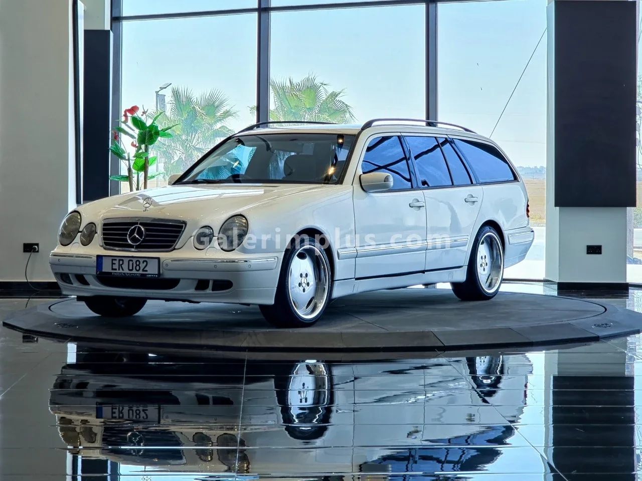 2001 Mercedes-Benz E Serisi E 220d E 220d Gazimağusa Satılık İkinci El | GalerimPlus - Fotoğraf 1