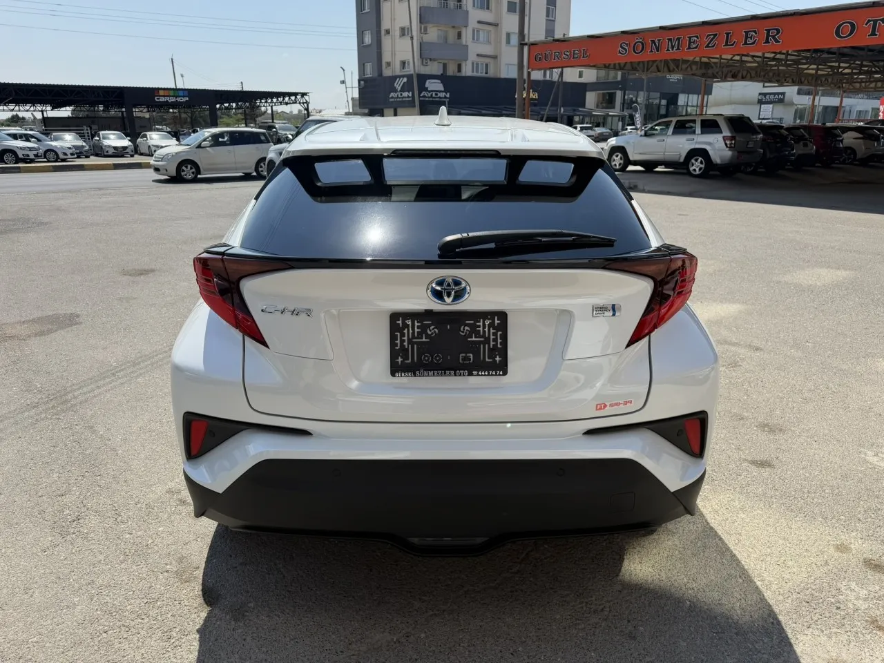 2022 Toyota C-HR 1.8 Hybrid Lefkoşa Satılık İkinci El | GalerimPlus - Thumbnail 4