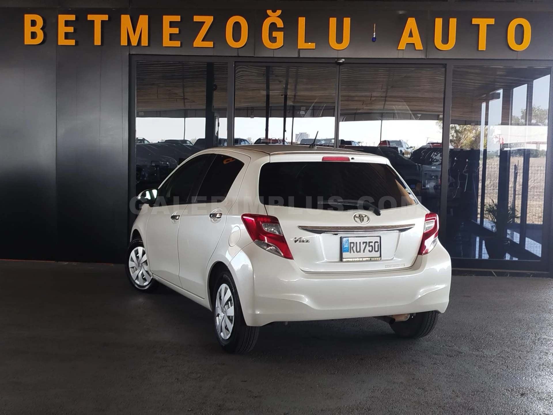 2016 Toyota Vitz 1.3 1.3 Lefkoşa Satılık İkinci El | GalerimPlus - Thumbnail 3