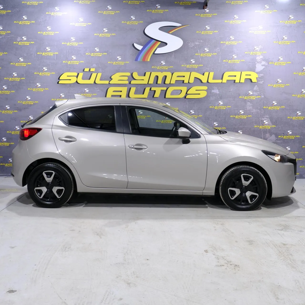 2023 Model Otomatik Mazda 2 1.5 Güzelyurt Satılık İkinci El | GalerimPlus - Thumbnail 3