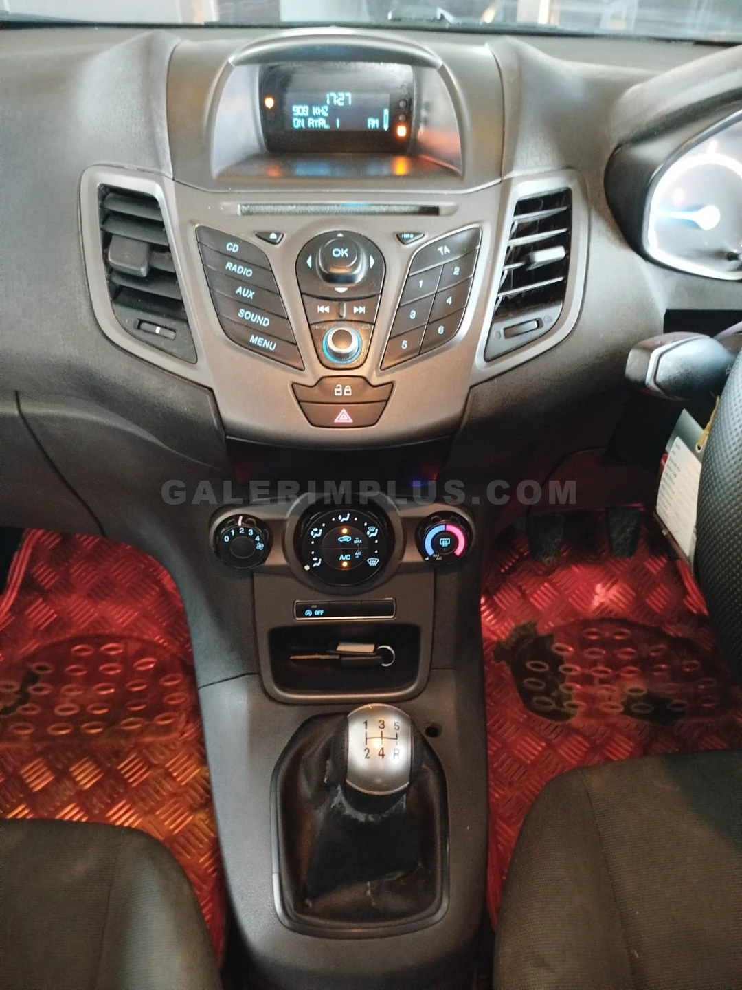 2013 Ford Fiesta Van Lefkoşa Satılık İkinci El | GalerimPlus - Thumbnail 6