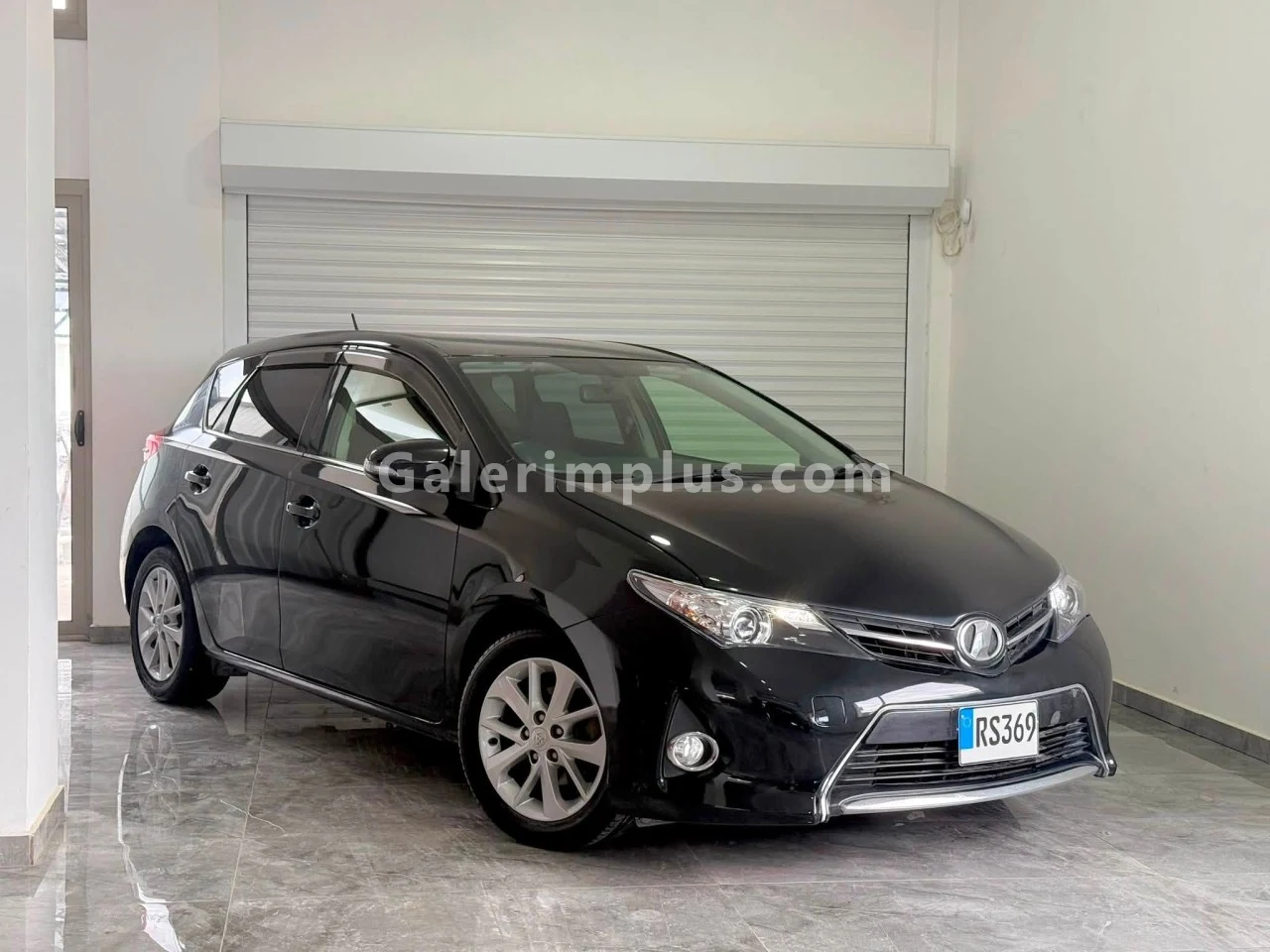 2013 Model Otomatik Toyota Auris 1.33 Lefkoşa Satılık İkinci El | GalerimPlus - Fotoğraf 1