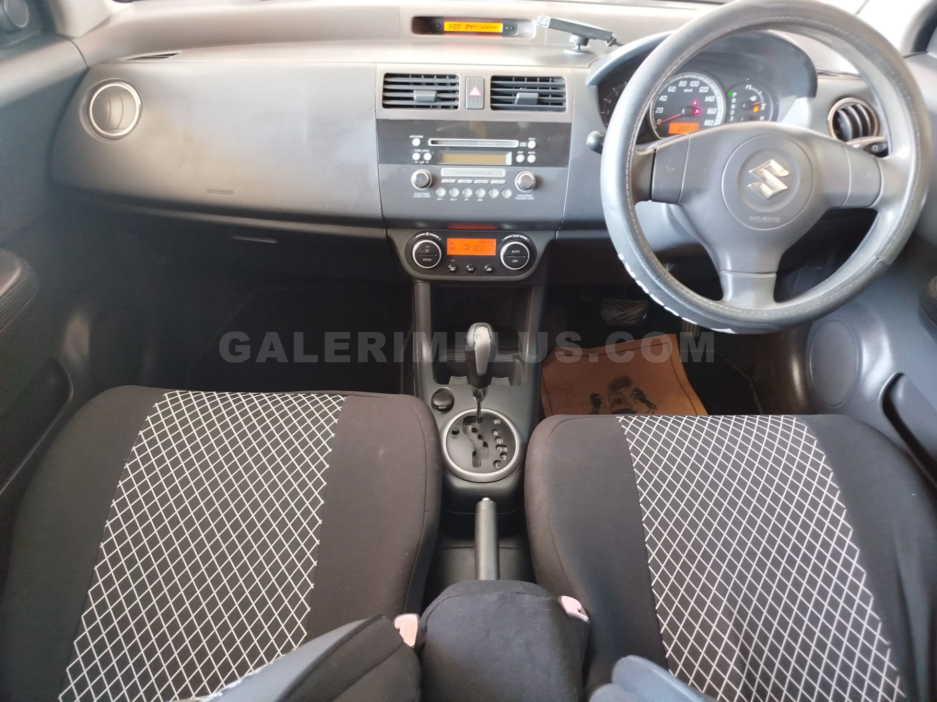 2005 Suzuki Swift 1.3 1.3 Lefkoşa Satılık İkinci El | GalerimPlus - Thumbnail 5