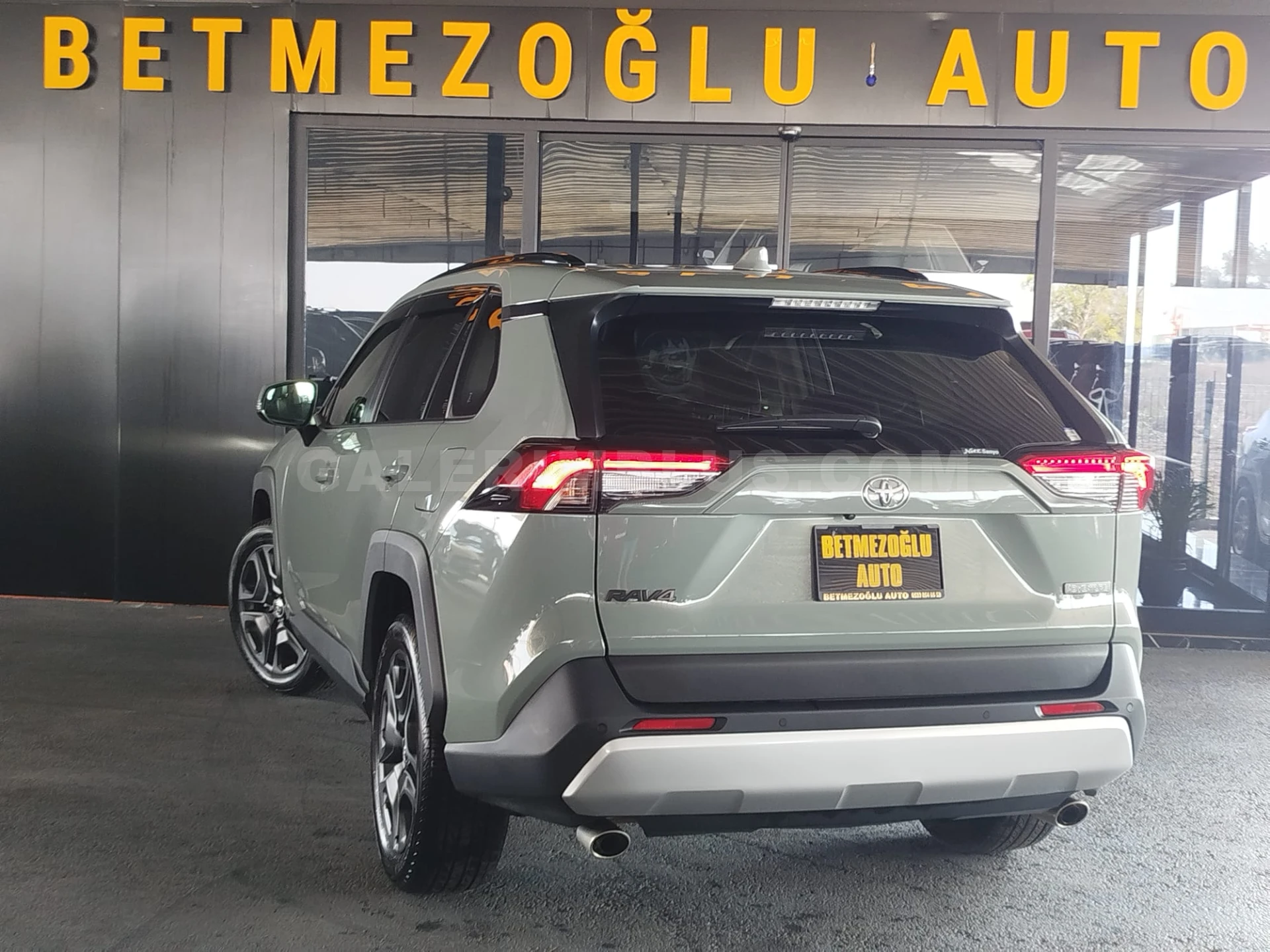 2023 Toyota RAV4 2.0 AWD 2.0 AWD Lefkoşa Satılık İkinci El | GalerimPlus - Thumbnail 3