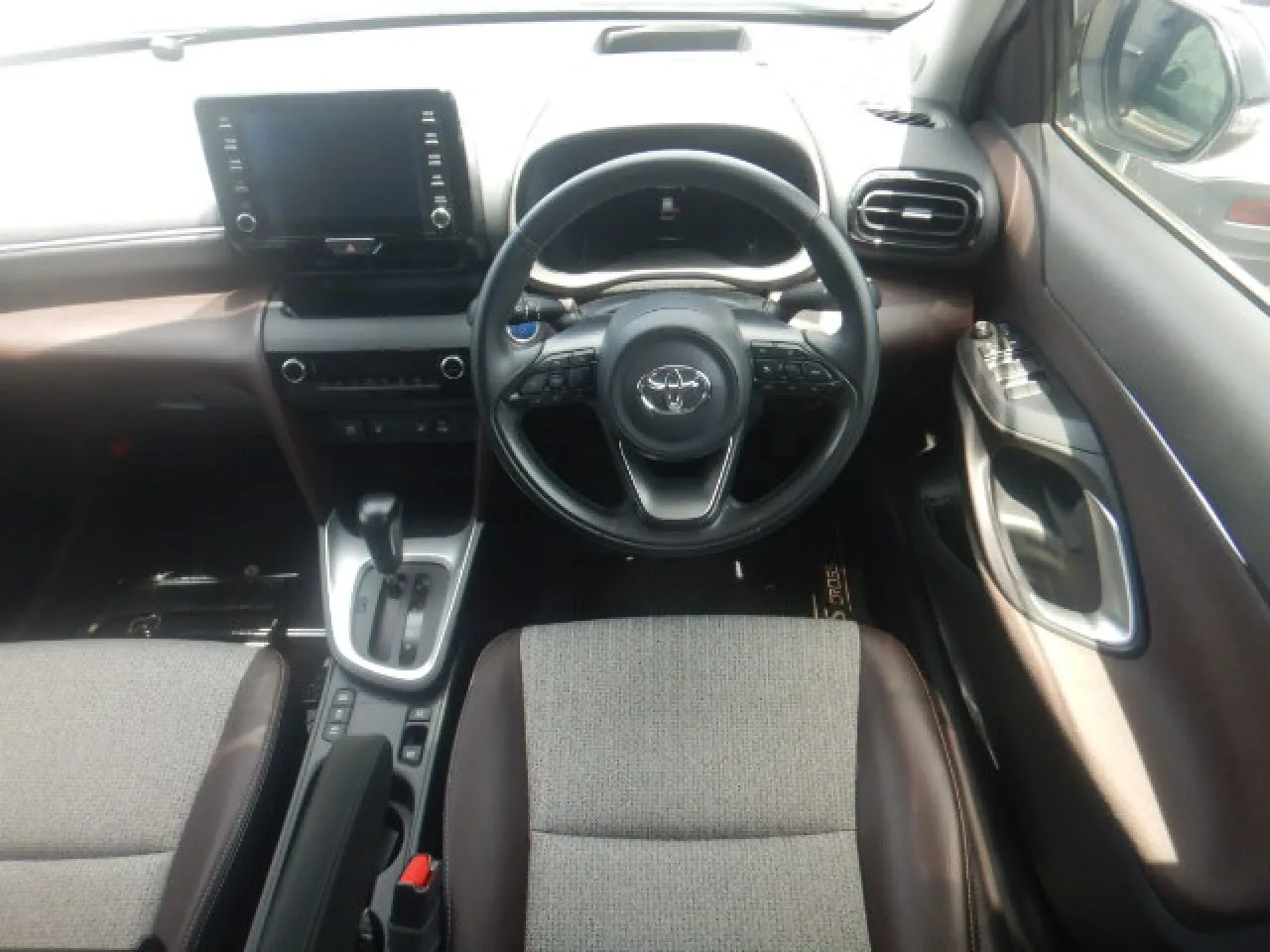 2022 Model Otomatik Toyota Yaris Cross 1.5 Hybrid Lefkoşa Satılık İkinci El | GalerimPlus - Thumbnail 6