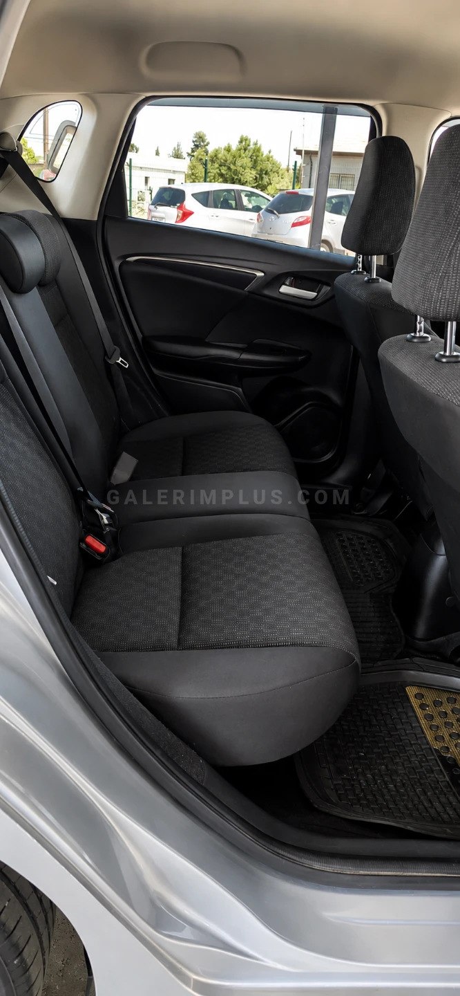 2014 Honda Fit 1.3 i-VTEC Basic 1.3 i-VTEC Lefke Satılık İkinci El | GalerimPlus - Thumbnail 6