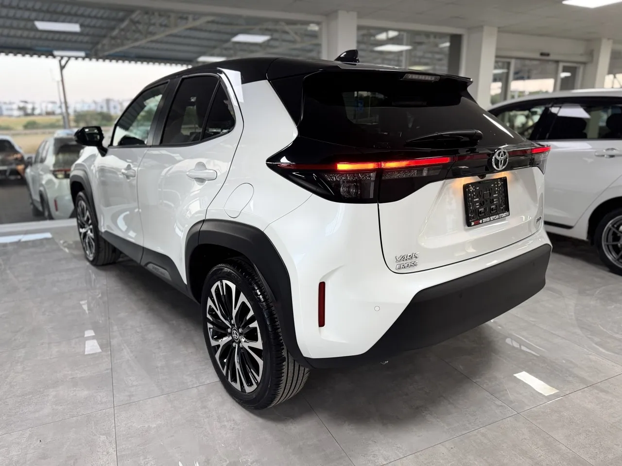 2025 Model Otomatik Toyota Yaris Cross 1.5 Hybrid Lefkoşa Satılık İkinci El | GalerimPlus - Thumbnail 4