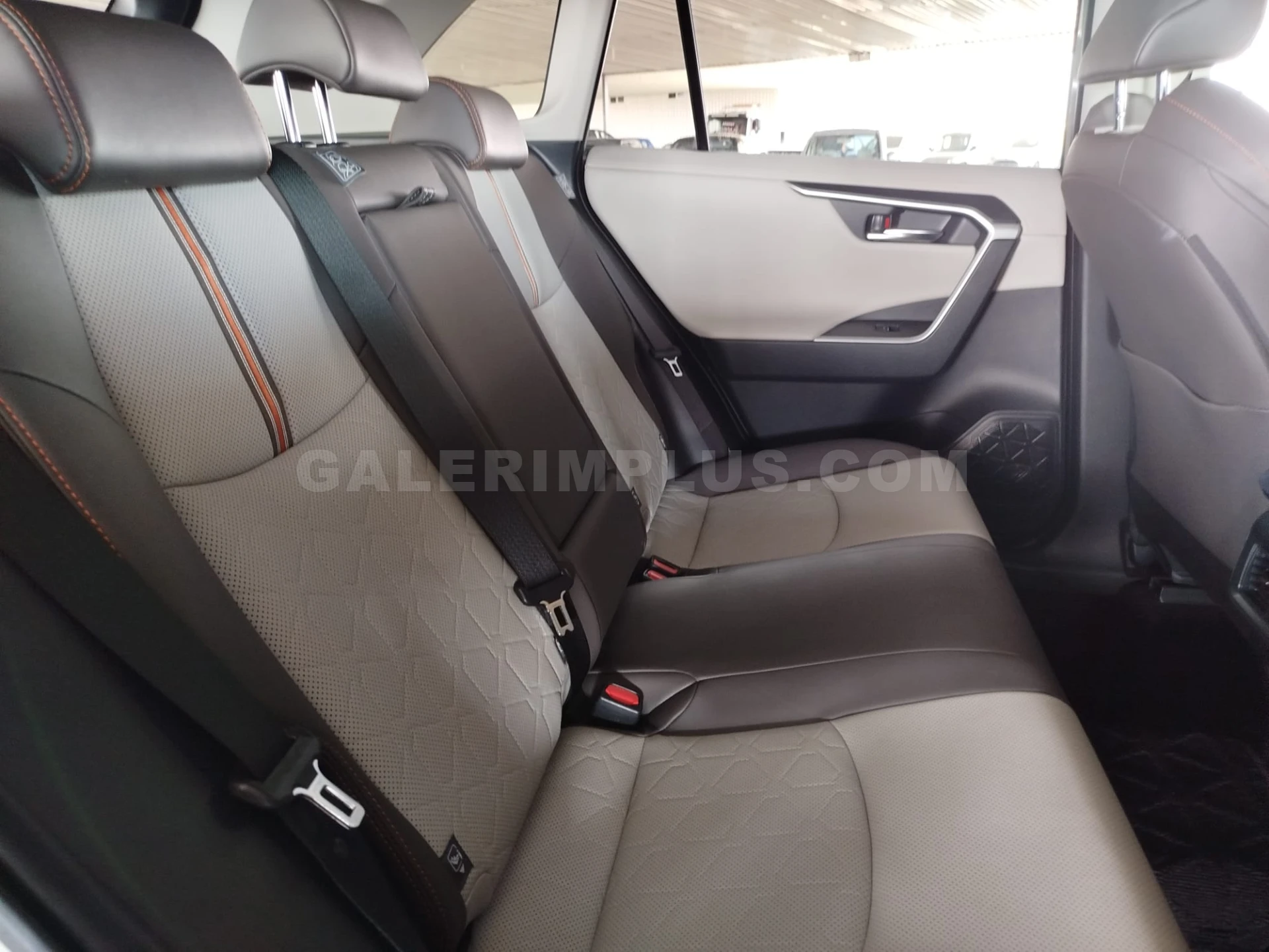 2024 Toyota RAV4 2.0 AWD 2.0 AWD Lefkoşa Satılık İkinci El | GalerimPlus - Thumbnail 8