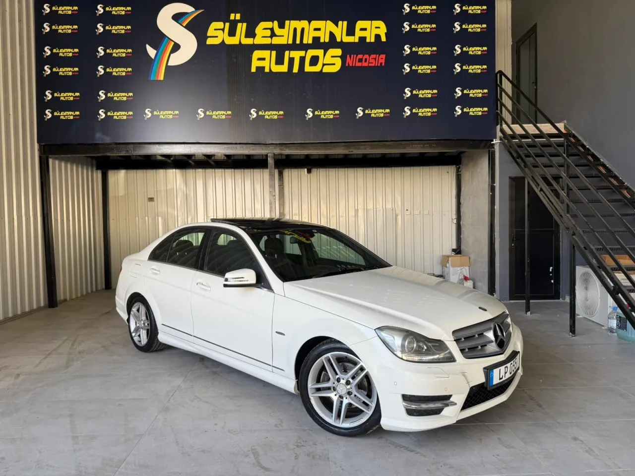2011 Model Otomatik Mercedes-Benz C Serisi C 200 Lefkoşa Satılık İkinci El | GalerimPlus - Fotoğraf 1