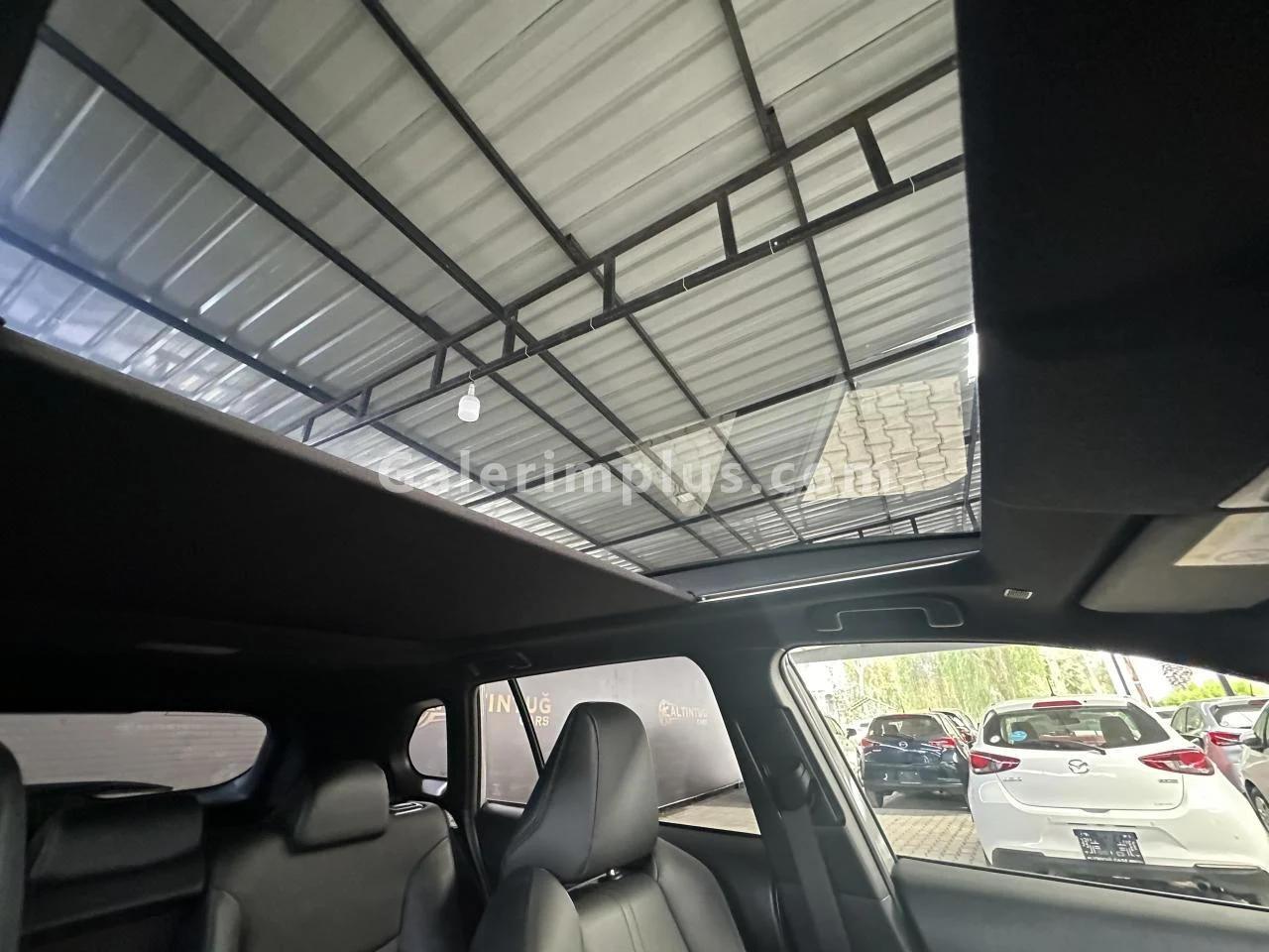 2024 Toyota Corolla Cross 1.5 1.5 Lefke Satılık İkinci El | GalerimPlus - Thumbnail 8