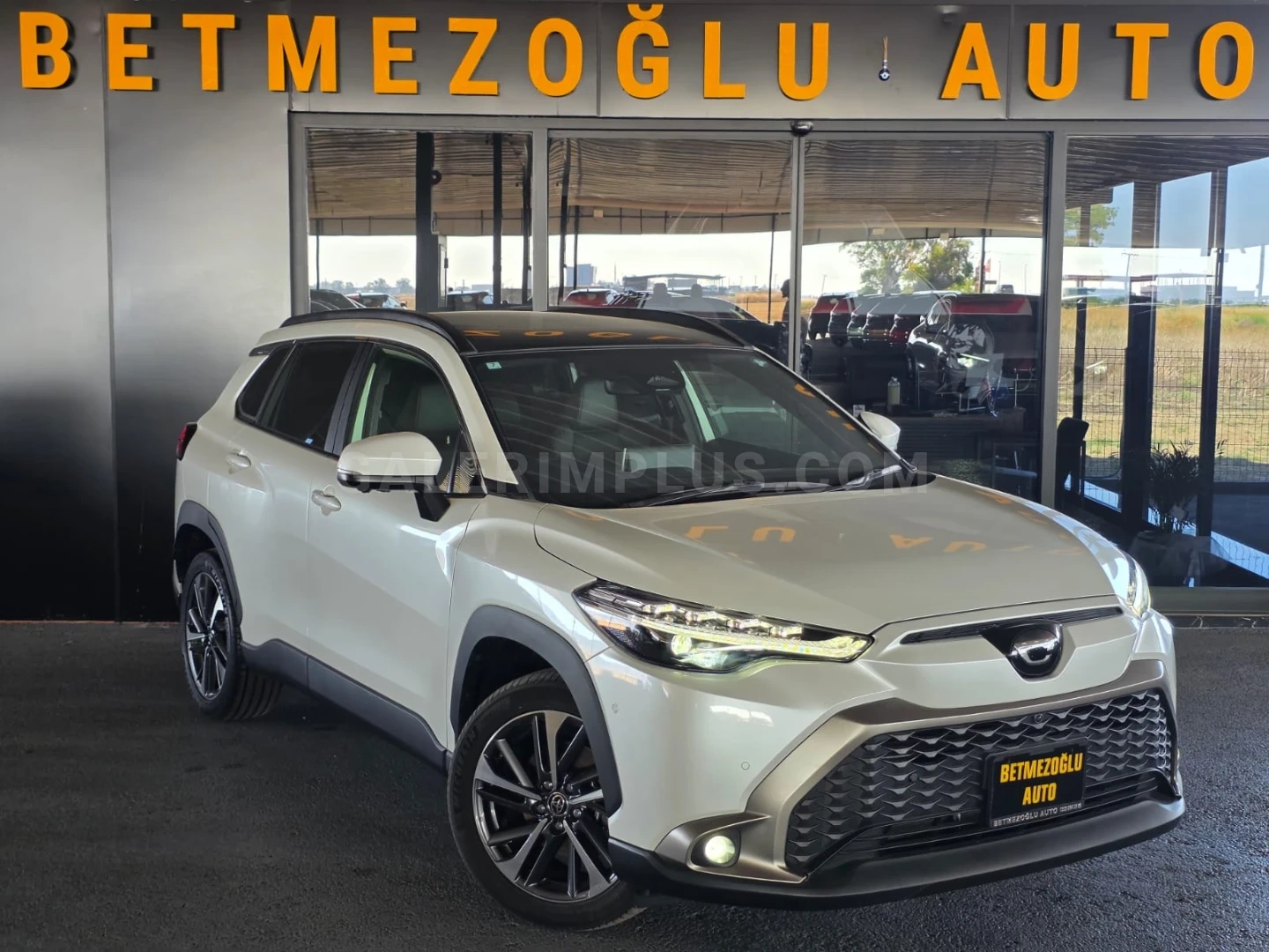 2025 Toyota Corolla Cross 2.0 Hybrid Lefkoşa Satılık İkinci El | GalerimPlus - Fotoğraf 1