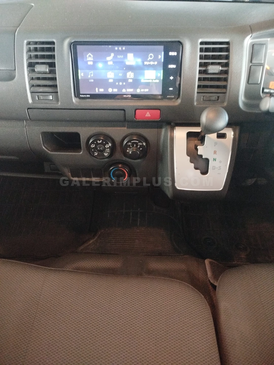 2016 Toyota Hi-Ace Lefkoşa Satılık İkinci El | GalerimPlus - Thumbnail 6