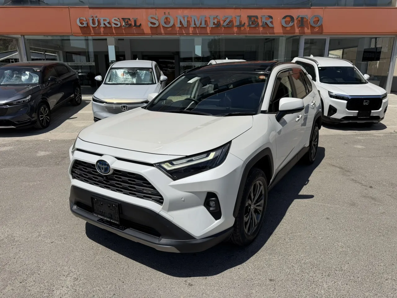 2022 Model Otomatik Toyota RAV4 2.5 Hybrid Lefkoşa Satılık İkinci El | GalerimPlus - Thumbnail 3