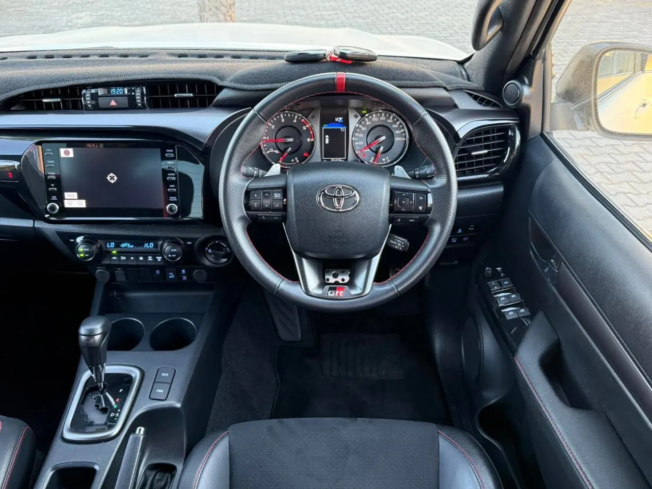 2022 Toyota Hilux 2.4 D Girne Satılık İkinci El | GalerimPlus - Thumbnail 6