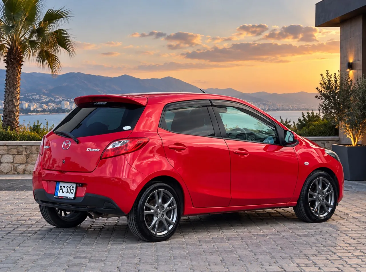 2011 Model Otomatik Mazda Demio 1.3i Lefkoşa Satılık İkinci El | GalerimPlus - Thumbnail 2