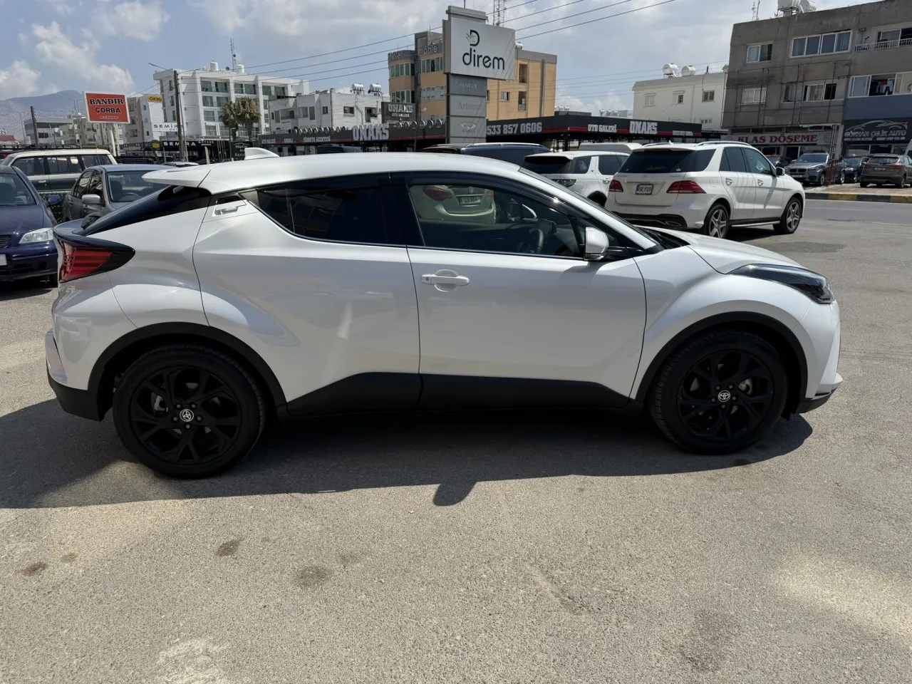 2022 Toyota C-HR 1.8 Hybrid Lefkoşa Satılık İkinci El | GalerimPlus - Thumbnail 6