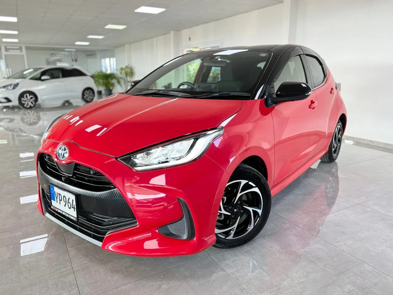 2021 Model Otomatik Toyota Yaris 1.5 Hybrid Lefkoşa Satılık İkinci El | GalerimPlus - Thumbnail 3