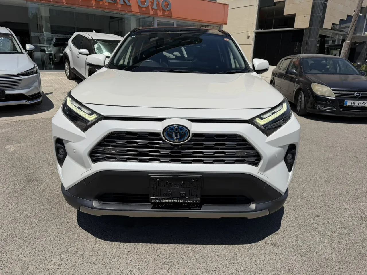 2022 Model Otomatik Toyota RAV4 2.5 Hybrid Lefkoşa Satılık İkinci El | GalerimPlus - Thumbnail 8