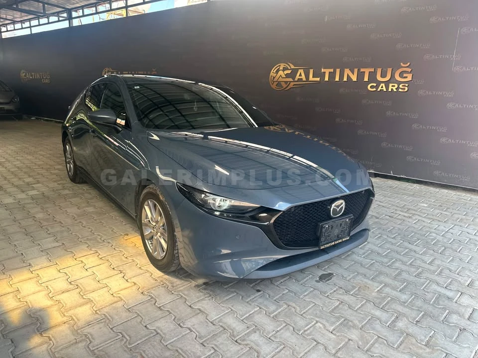 2022 Mazda 3 1.8 Luxury 1.8 Lefke Satılık İkinci El | GalerimPlus - Fotoğraf 1